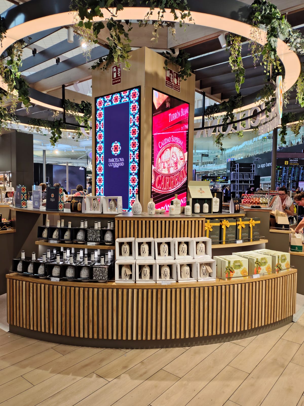 1490 ofrece degustaciones gratuitas de aceite de oliva premium en el duty free del aeropuerto de Barcelona-El Prat