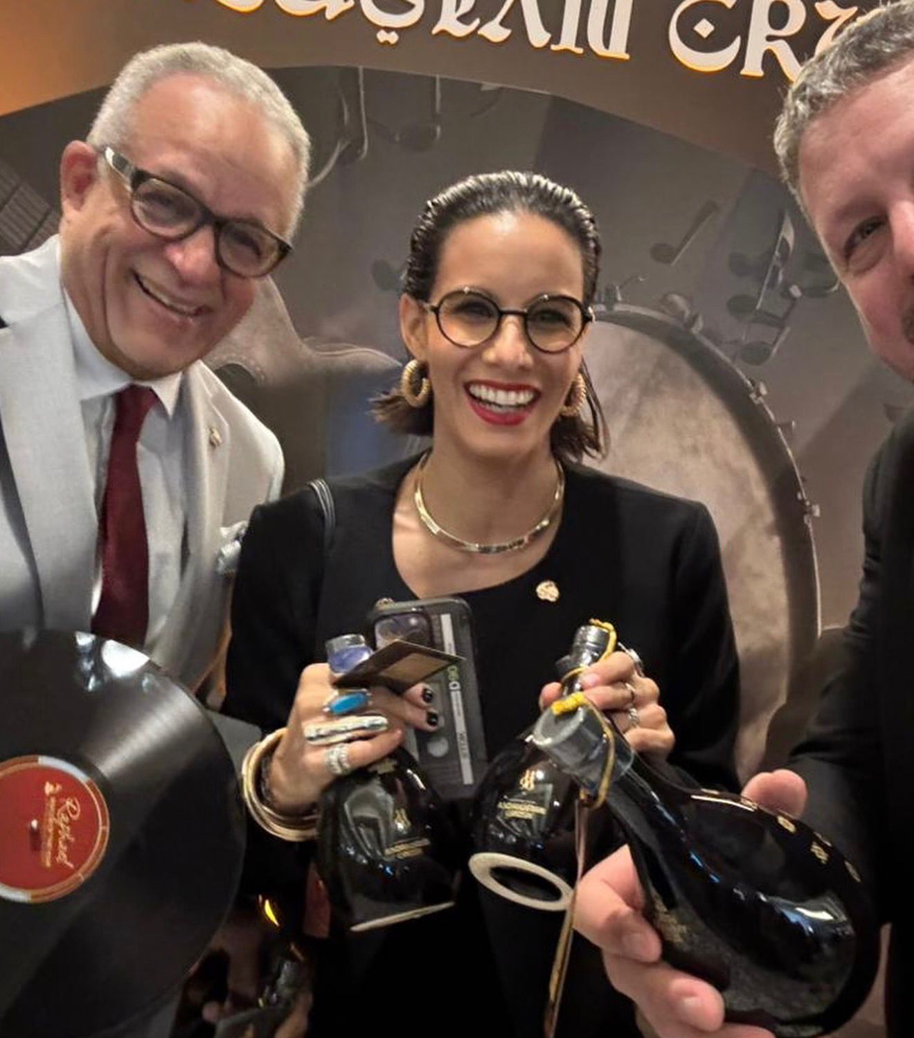 1490 vuelve a brillar en los Latin Grammy con una edición especial que dio la vuelta al mundo